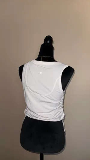 Lululemon thumbnail 3