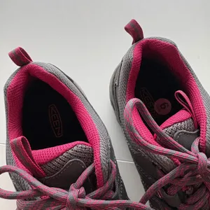 KEEN Womens Hiking Shoes‎ Dark Grey Berry Pink Low Top Trail Sneakers Size 9 thumbnail 5