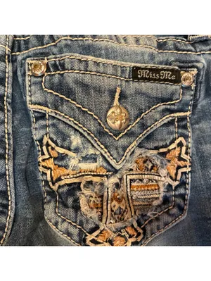 Miss Me Size 27 Embroidered Cross Pockets Western Mid Rise Straight Leg Jeans thumbnail 7