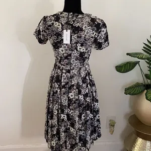 LIZA LUXE dress -floral w/Peter Pan collar thumbnail 4
