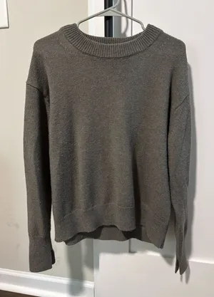 H&M Sweater  thumbnail 1