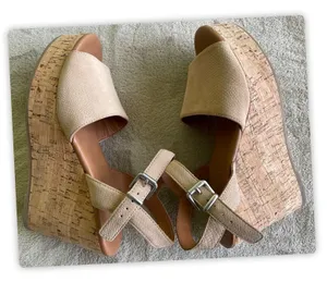 Michael by Michael Shannon Cork‎ Wedge Sandals Womens 7 Tan Suede thumbnail 1