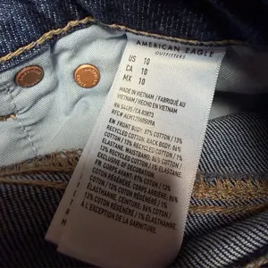 American Eagle Curvy Relaxed Denim Jean Shorts Womens 10 High Rise Strigid thumbnail 7