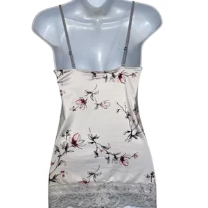 WHITE‎ HOUSE BLACK MARKET White Floral Lace Trim Cami Tank Top EUC Size XS thumbnail 5
