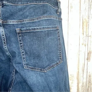 Lane Bryant Mid Rise Signature Boot Magic Waistband Jeans •28 thumbnail 6