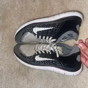 Nike Black and Gray Free FlyKnit 4.0 Running Sneakers thumbnail 4