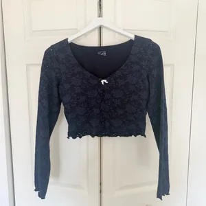 NWT Aerie Navy Blue and White Lace Long Sleeve Top Treat Yourself Medium thumbnail 3