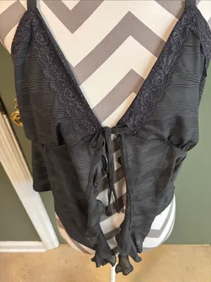 Lace-Trim Tie-Front Camisole thumbnail 3