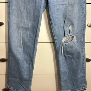 Levi’s Ribcage Straight Ankle Jean in Tango Fade Wash thumbnail 9