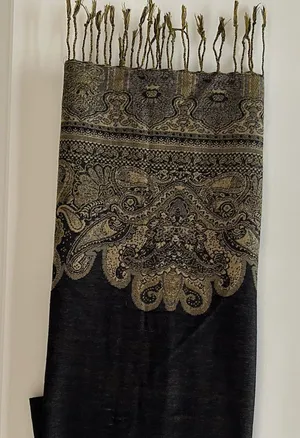 Vintage tan black paisley reversible women’s scarf shawl 72/27 thumbnail 1