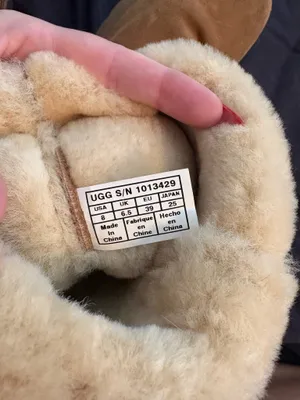 UGG Boots Women’s Classic thumbnail 3