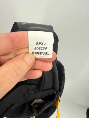 The North Face Women's Field Shorts Black w/ Yellow Belt‎ Size 0 thumbnail 7