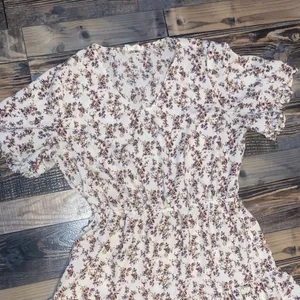 Floral Tiered Midi Dress in White with Mauve Print thumbnail 4