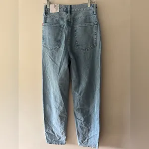 NEW!!‎ BDG Urban Outfitters Boyfriend Mid Rise Relaxed Fit Distressed Jeans thumbnail 5