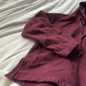 UNIQLO‎ Maroon Wide Arm Hoodie Size Small thumbnail 2
