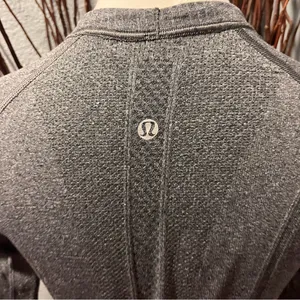 🌺Lululemon Grey Swiftly Tech Long Sleeve Top Size 2🌺 thumbnail 5