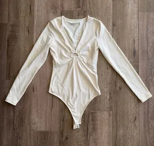Abercrombie & Fitch Cream Long Sleeve Twist-Front Bodysuit thumbnail 1