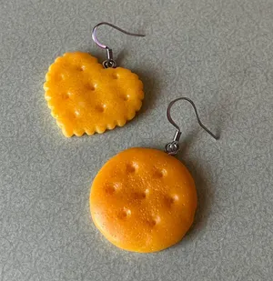 Handmade Kawaii harajuku y2k style biscuit earrings🩷 thumbnail 4