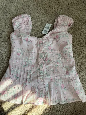 Hollister Top thumbnail 1