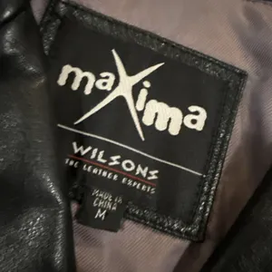 Wilsons Leather Women's Black Three Button Genuine Leather Coat Jacket M Y2k thumbnail 3