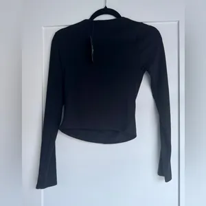 Lulus NWT Endless Appeal Black Long Sleeves Cutout Crop Top Size Medium thumbnail 6