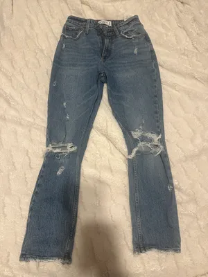 Mom Jeans thumbnail 1
