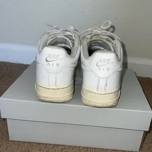 Nike Air Force 1 thumbnail 3