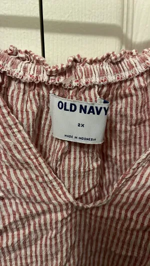 Old Navy Blouse thumbnail 2