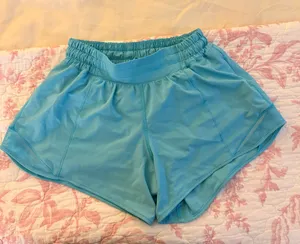 Lululemon Shorts Hotty Hot 2.5" Low-Rise thumbnail 1
