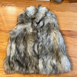🙂Faux Fur Vest in Mixed Brown and Cream Tones thumbnail 1