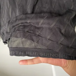 Lululemon Rest Less Hoodie Seamless Athleisure Lightweight Black Size Small thumbnail 8