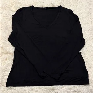 Express Fitted Black V-Neck Long Sleeve Top thumbnail 2