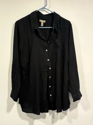Women’s Black Long-Sleeve Button-Down Shirt - Casual Cotton Blend thumbnail 1