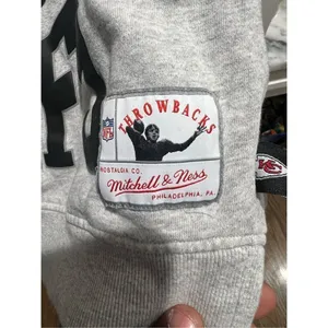 MITCHELL AND NESS KANSAS CITY CHIEFS WOMENS GREY LOGO CREW SWEATSHIRT Small thumbnail 5