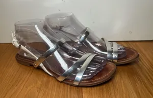 Steve Madden Sandals Womens Silver Metallic White Strappy Slingback Open Toe thumbnail 1