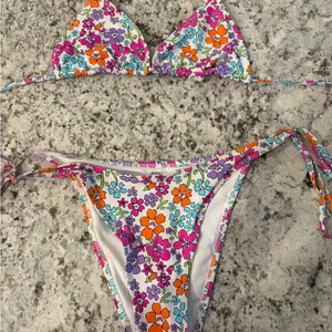 Bright swimwear floral bikini thumbnail 1
