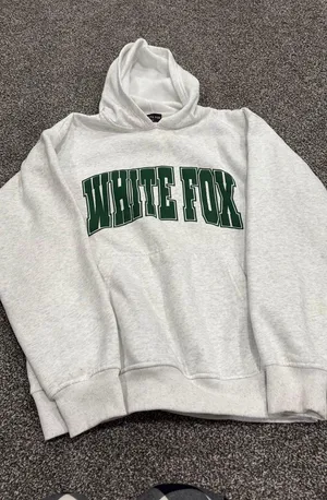 White Fox Boutique thumbnail 1