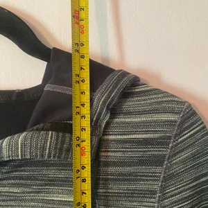 Lululemon Gray Hooded Define Jacket Heathered Stripe Full Zip Athleisure size 6 thumbnail 11
