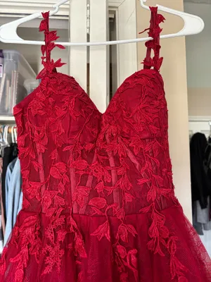 Size 6 prom dress Red thumbnail 4