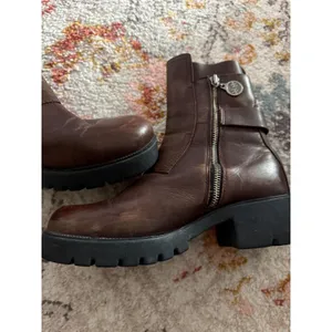 Double H Brown Leather Moto Boots Chunky Lug Sole Buckle Side Zip Womens 10 3016 thumbnail 8