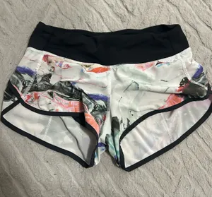 Lululemon Shorts thumbnail 1
