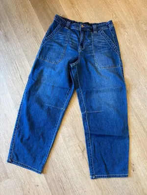 Sanctuary Clothing Women's Mid-Rise Utility Barrel Leg Jeans with Patch Pockets thumbnail 1