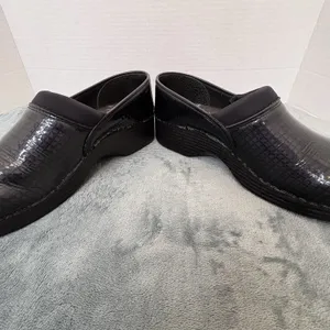 Abeo Black Patent Leather Stapled Clog Grid Pattern Ellie 9N Neutral-Rubber Sole thumbnail 9