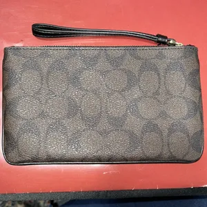 Coach Wristlet. NWOT thumbnail 3