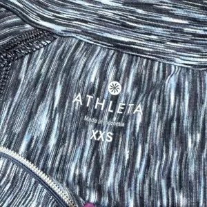 Athleta Women’s XXS Gray Long Sleeve Athletic Top Running Athleisure Pocket thumbnail 7