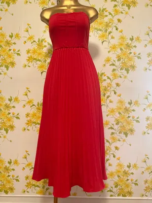 NWOT Red Pleated Tube Midi Dress size M thumbnail 5
