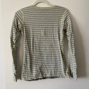 Lululemon Reversible Gray & Yellow Long Sleeve Top | S thumbnail 12