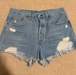 Levi’s 501 Shorts High-Rise thumbnail 1