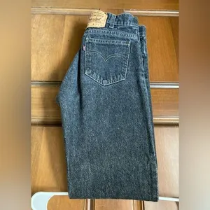 Levis’s Women’s thumbnail 2