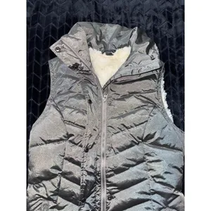 Eddie Bauer Women's Quilted Sherpa Lined Down Filled Vest Gray‎ Size M thumbnail 3